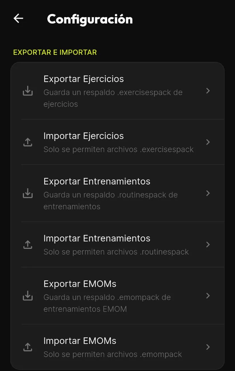 Pantalla de configuración de BTR con el encabezado “Exportar e importar”, con filas de exportar e importar para Ejercicios (.exercisespack), Entrenamientos (.routinespack) y EMOMs (.emompack).
